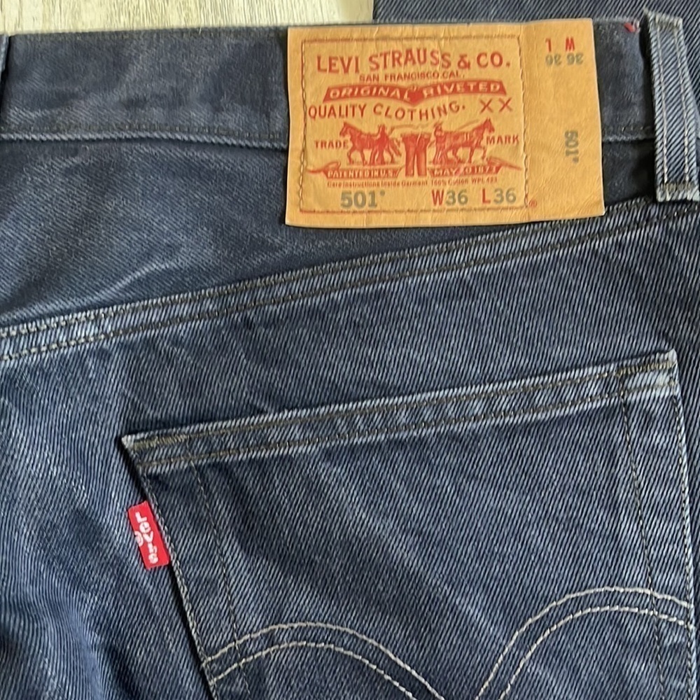 Levi’s 501 Button Fly Jeans Size 36 - Picture 2 of 8